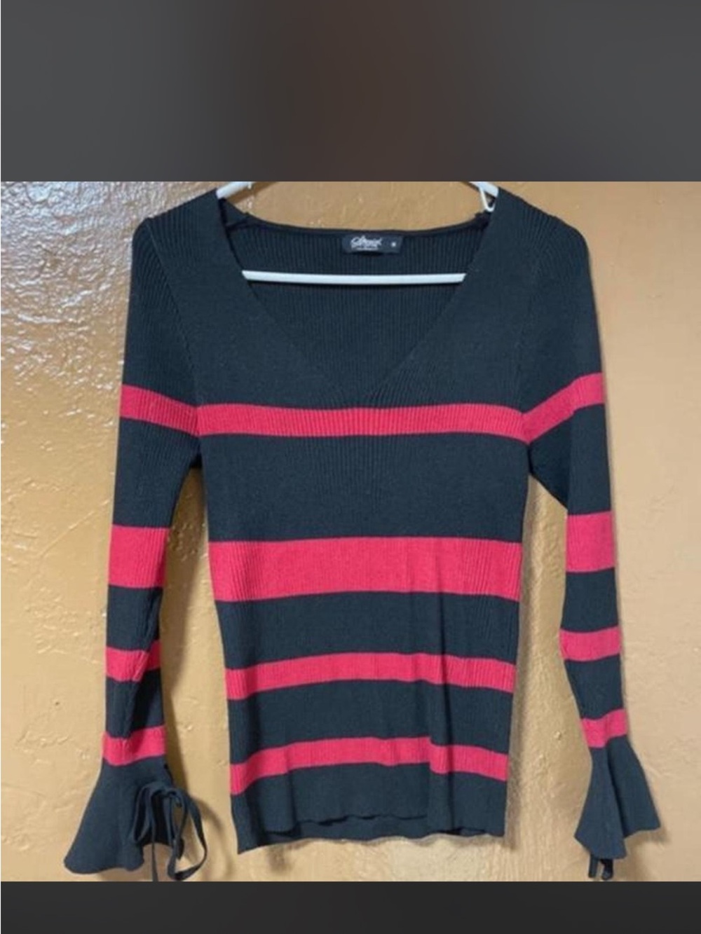 V-Neck Ribbed Stripe Sweater - Picture 2 of 5